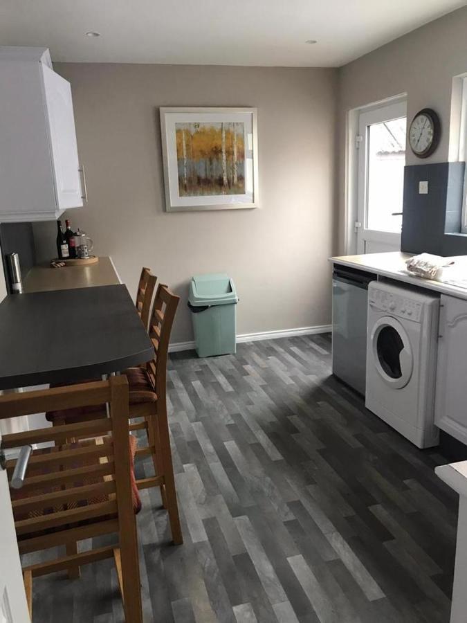 Rose Cottage: Delightful 4 bedroom detached home Portrush Exteriör bild
